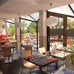 Ibis Hotell 3*