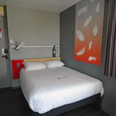 Ibis 3*