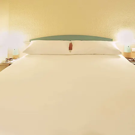 Ibis Saintes