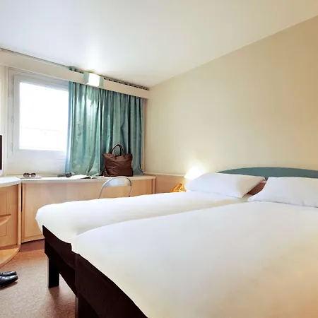 Ibis Saintes