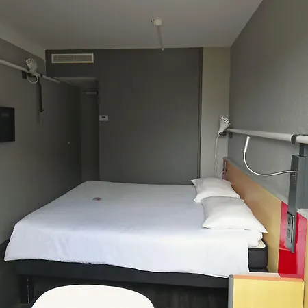 Ibis Отель