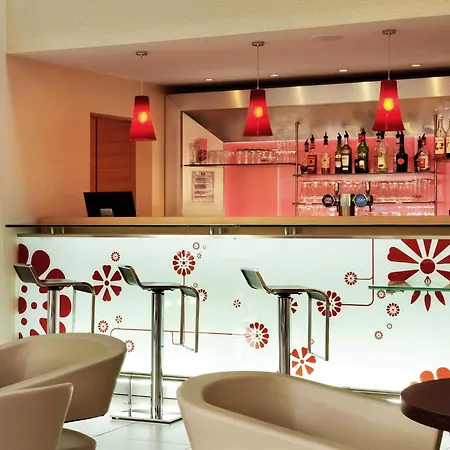 Ibis Hotel 3*