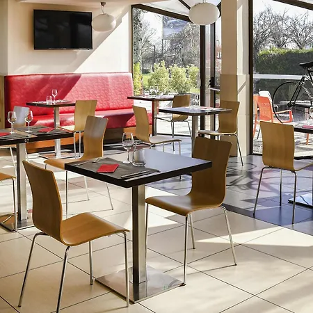 Ibis 3*