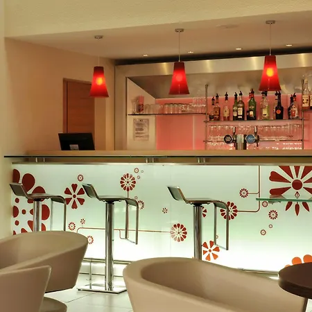 Ibis 3*