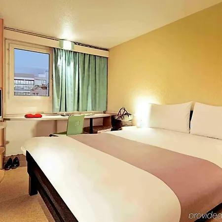 Ibis 3*